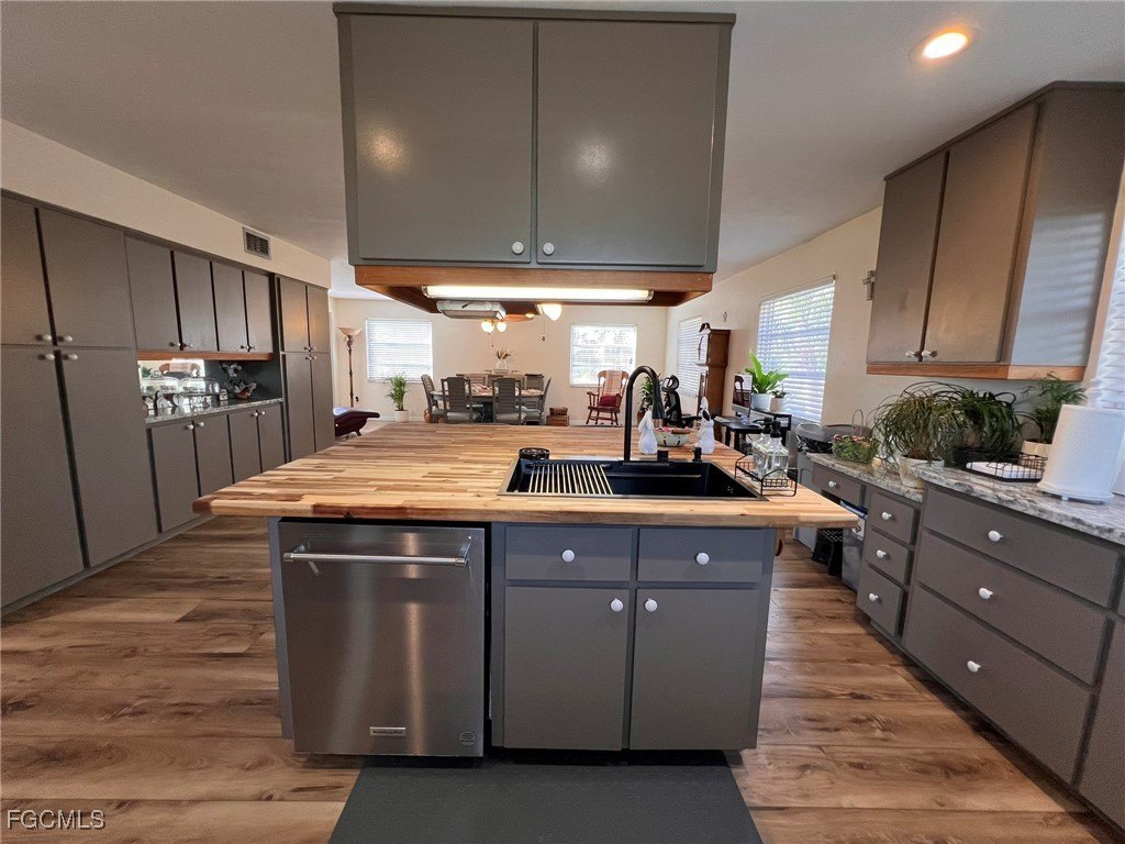 Sanibel, Florida, 33957, United States, 4 Bedrooms Bedrooms, ,2.5 BathroomsBathrooms,Residential,Forsale,2004809