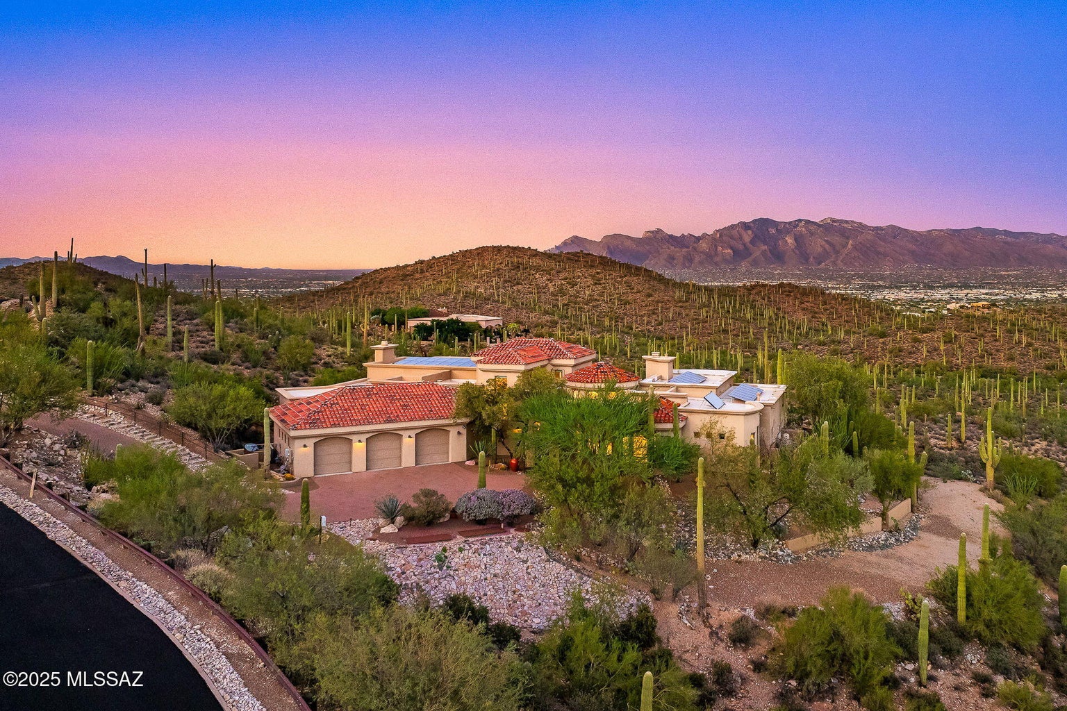 Tucson, Arizona, 85745, United States, 5 Bedrooms Bedrooms, ,5 BathroomsBathrooms,Residential,Forsale,2004432