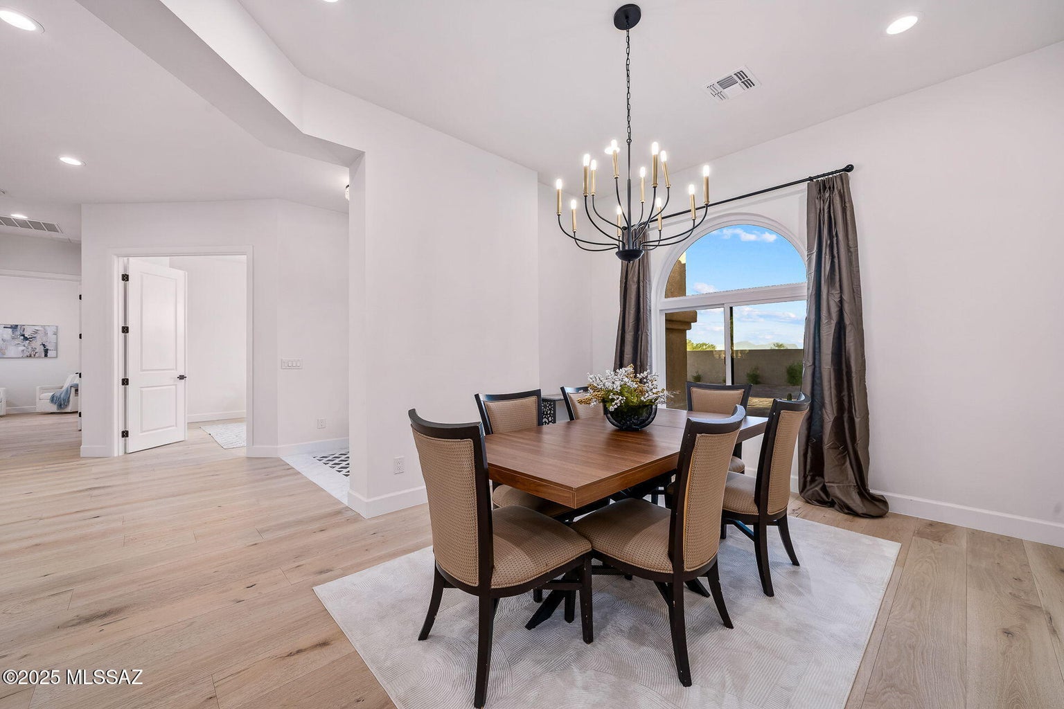 Tucson, Arizona, 85718, United States, 5 Bedrooms Bedrooms, ,5 BathroomsBathrooms,Residential,Forsale,2004433