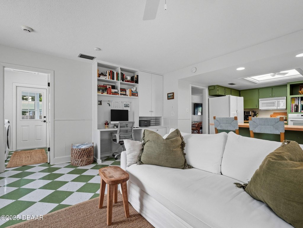 New Smyrna Beach, Florida, 32168, United States, 4 Bedrooms Bedrooms, ,3.5 BathroomsBathrooms,Residential,Forsale,1964579