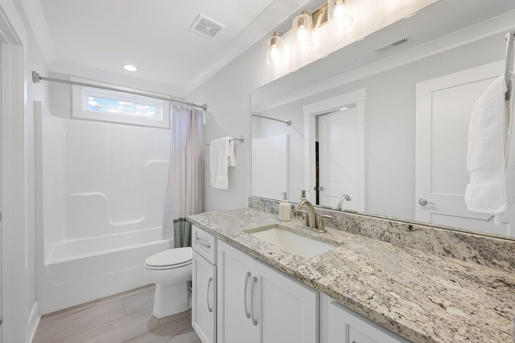 Soddy Daisy, Tennessee, 37379, United States, 4 Bedrooms Bedrooms, ,3.5 BathroomsBathrooms,Residential,Forsale,2009571