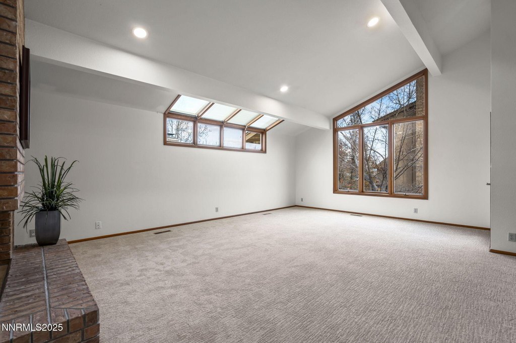 Reno, Nevada, 89519, United States, 3 Bedrooms Bedrooms, ,2 BathroomsBathrooms,Residential,Forsale,2012837