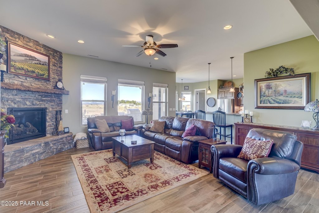 Prescott Valley, Arizona, 86315, United States, 4 Bedrooms Bedrooms, ,2.5 BathroomsBathrooms,Residential,Forsale,1968222