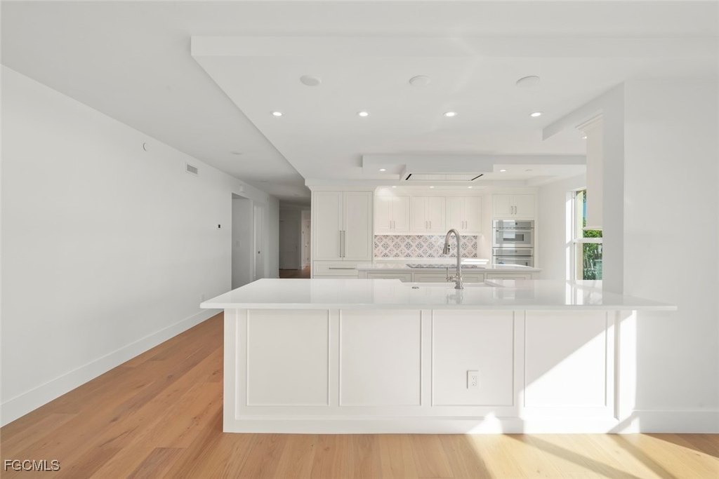 Sanibel, Florida, 33957, United States, 3 Bedrooms Bedrooms, ,3.5 BathroomsBathrooms,Residential,Forsale,2004792