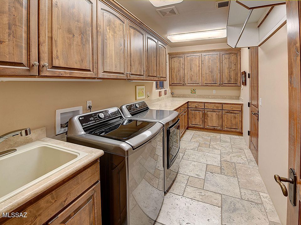 Tucson, Arizona, 85718, United States, 4 Bedrooms Bedrooms, ,3 BathroomsBathrooms,Residential,Forsale,1959620