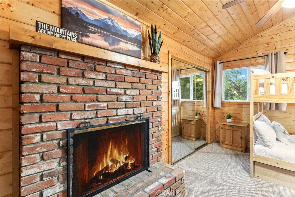 Crestline, California, 92325, United States, 3 Bedrooms Bedrooms, ,2.5 BathroomsBathrooms,Residential,Forsale,2004857