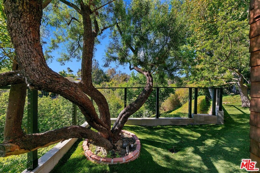 Malibu, California, 90265, United States, 3 Bedrooms Bedrooms, ,3 BathroomsBathrooms,Residential,Forsale,2001431