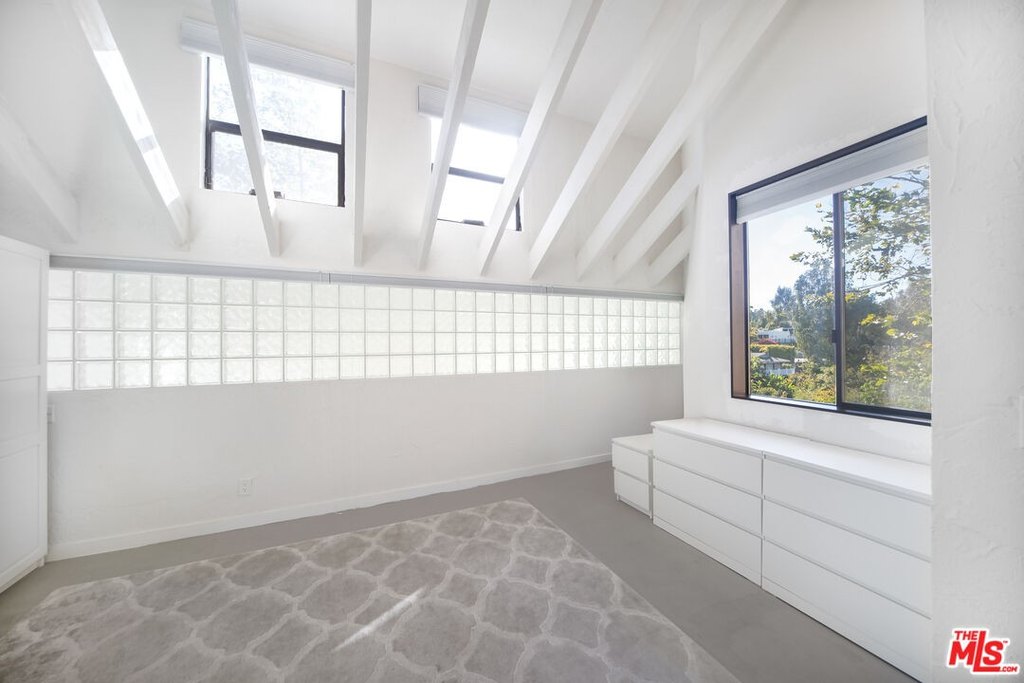 Malibu, California, 90265, United States, 3 Bedrooms Bedrooms, ,3 BathroomsBathrooms,Residential,Forsale,2001431