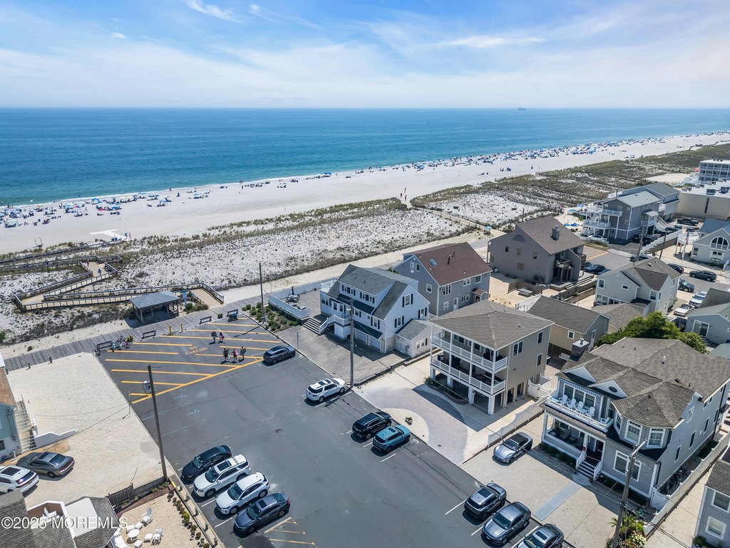Lavallette, New Jersey, 08735, United States, 5 Bedrooms Bedrooms, ,4 BathroomsBathrooms,Residential,Forsale,1922693