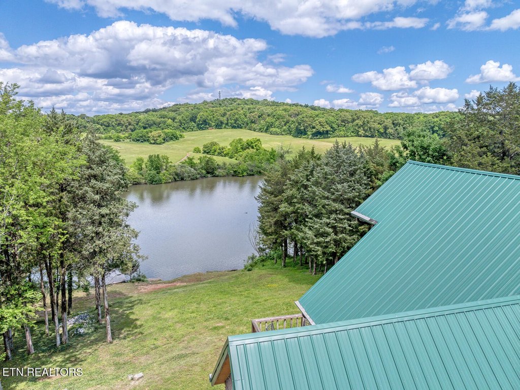 Louisville, Tennessee, 37777, United States, 2 Bedrooms Bedrooms, ,2 BathroomsBathrooms,Residential,Forsale,1893780