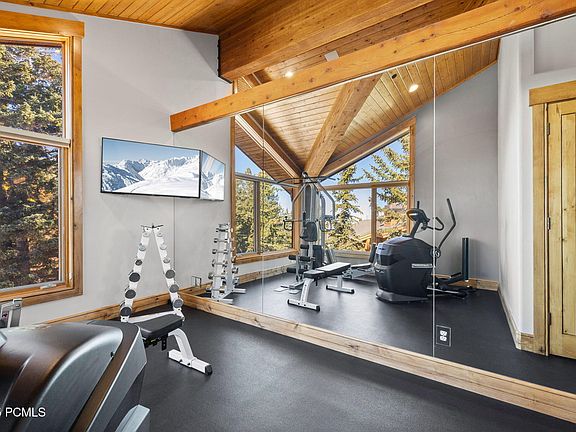 Kamas, Utah, 84060, United States, 6 Bedrooms Bedrooms, ,5.5 BathroomsBathrooms,Residential,Forsale,2004735