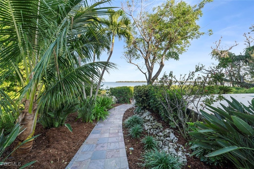 Captiva, Florida, 33924, United States, 3 Bedrooms Bedrooms, ,3 BathroomsBathrooms,Residential,Forsale,2011969