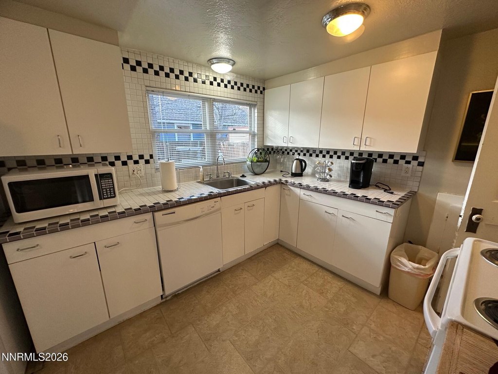 Reno, Nevada, 89509, United States, 3 Bedrooms Bedrooms, ,2 BathroomsBathrooms,Residential,Forsale,2012833