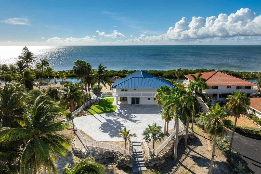 Duck Key, Florida, 33050, United States, 7 Bedrooms Bedrooms, ,6 BathroomsBathrooms,Residential,Forsale,2011103