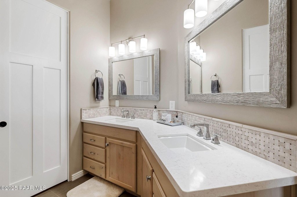 Prescott, Arizona, 86305, United States, 3 Bedrooms Bedrooms, ,8.5 BathroomsBathrooms,Residential,Forsale,2011268