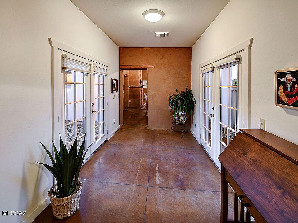 Tucson, Arizona, 85701, United States, 2 Bedrooms Bedrooms, ,3 BathroomsBathrooms,Residential,Forsale,1963517