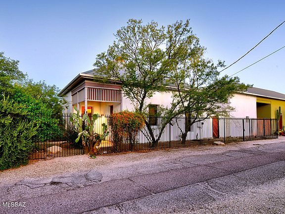 Tucson, Arizona, 85701, United States, 2 Bedrooms Bedrooms, ,3 BathroomsBathrooms,Residential,Forsale,1963517