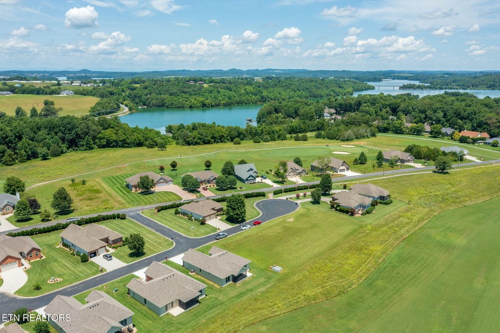 Vonore, Tennessee, 37885, United States, 3 Bedrooms Bedrooms, ,2 BathroomsBathrooms,Residential,Forsale,1910198