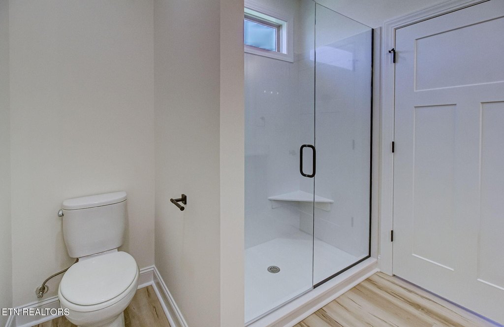 Vonore, Tennessee, 37885, United States, 3 Bedrooms Bedrooms, ,2 BathroomsBathrooms,Residential,Forsale,1910199