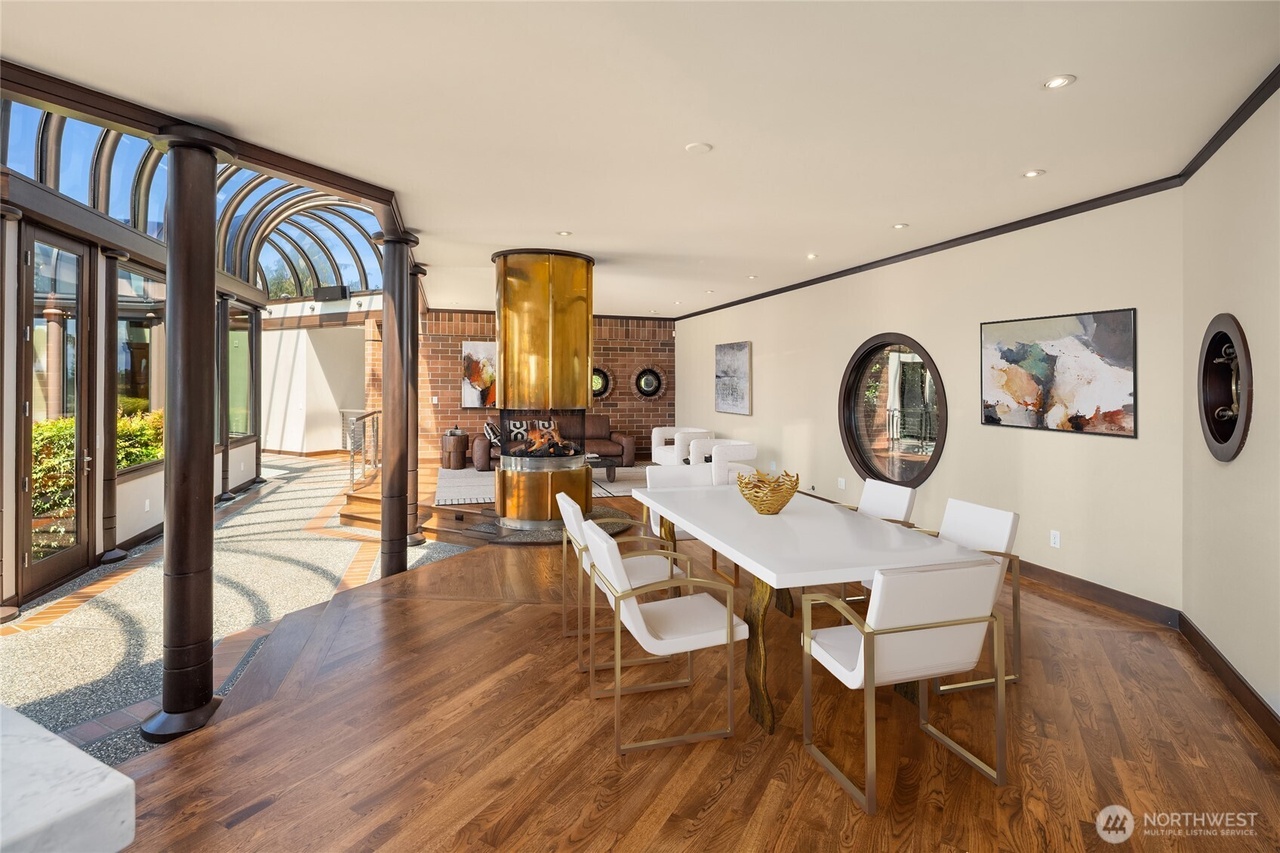 Mukilteo, Washington, 98275, United States, 4 Bedrooms Bedrooms, ,4 BathroomsBathrooms,Residential,Forsale,2009203