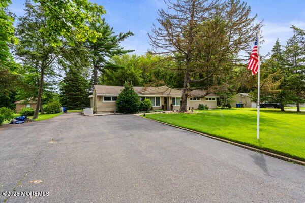 Tinton Falls, New Jersey, 07724, United States, 5 Bedrooms Bedrooms, ,2.5 BathroomsBathrooms,Residential,Forsale,1972265