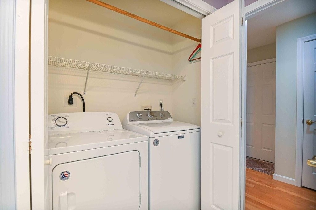 York, Maine, 03909, United States, 2 Bedrooms Bedrooms, ,2 BathroomsBathrooms,Residential,Forsale,1941227