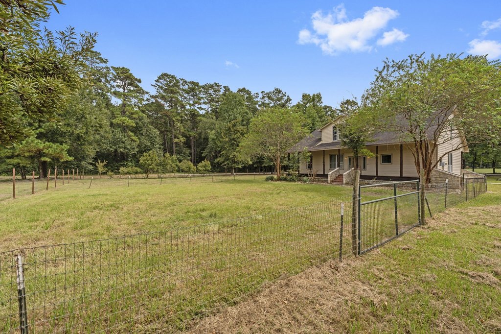 Montgomery, Texas, 77316, United States, 5 Bedrooms Bedrooms, ,3 BathroomsBathrooms,Residential,Forsale,1973417