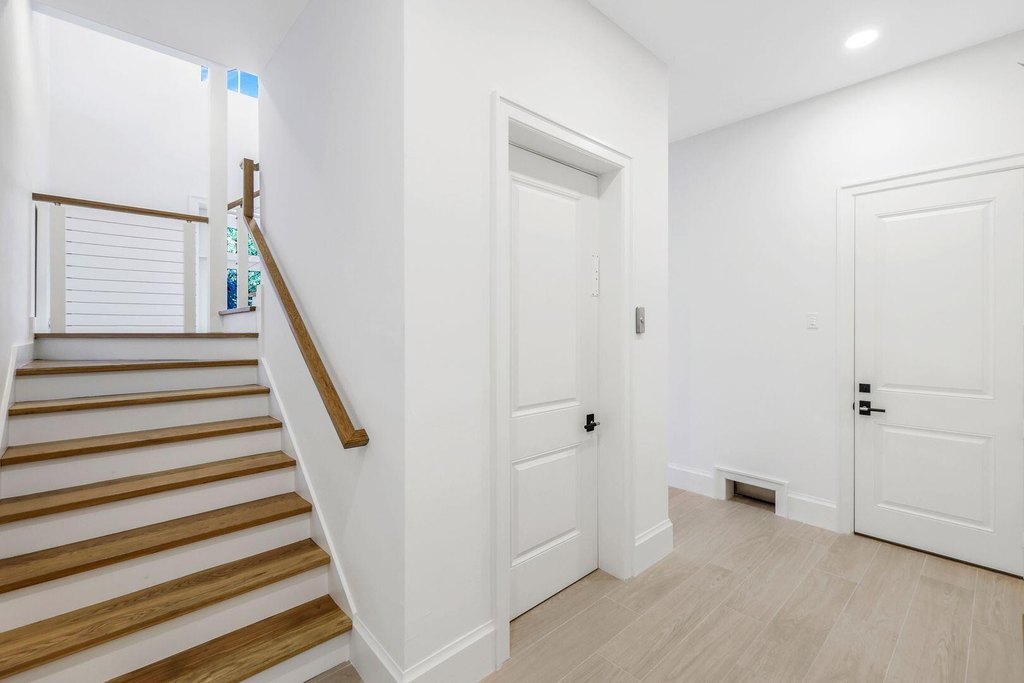 Marco Island, Florida, 34145, United States, 5 Bedrooms Bedrooms, ,3.5 BathroomsBathrooms,Residential,Forsale,2011960