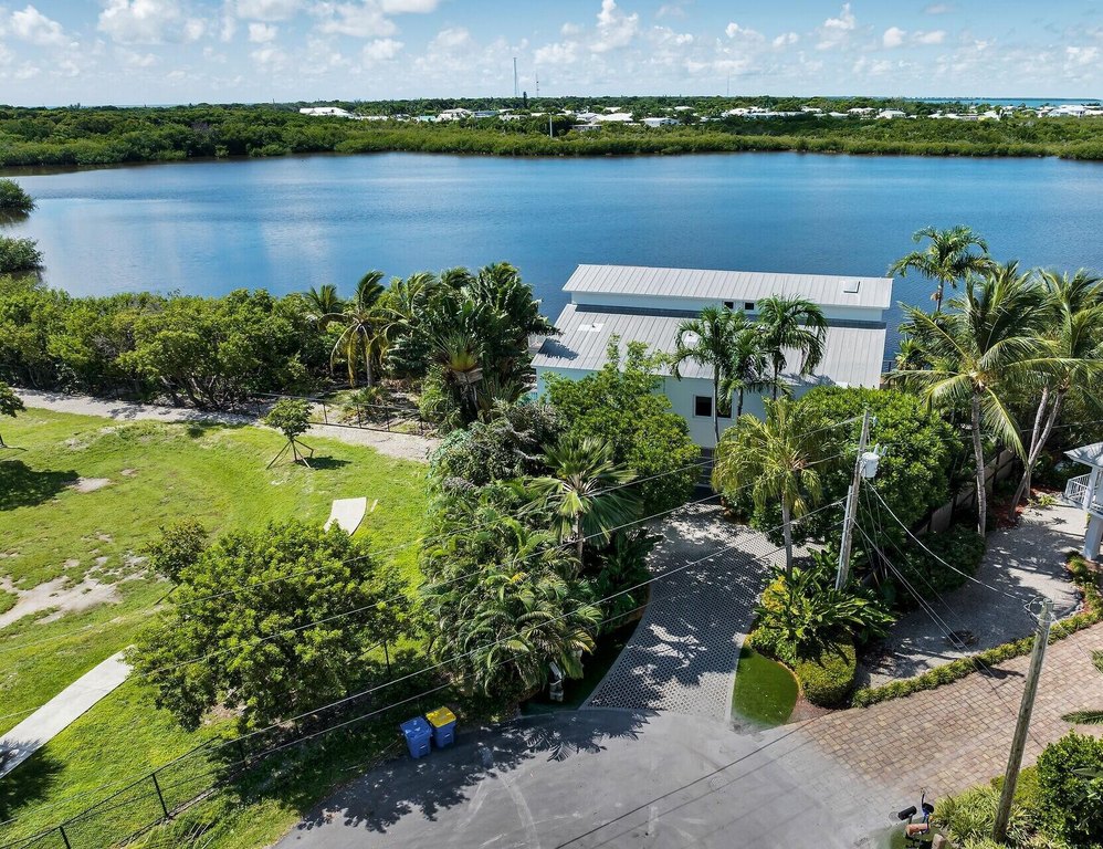 Plantation Key, Florida, 33070, United States, 3 Bedrooms Bedrooms, ,4 BathroomsBathrooms,Residential,Forsale,1971995