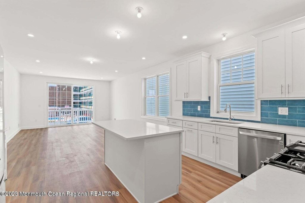 Seaside Heights, New Jersey, 08751, United States, 5 Bedrooms Bedrooms, ,4 BathroomsBathrooms,Residential,Forsale,2004846