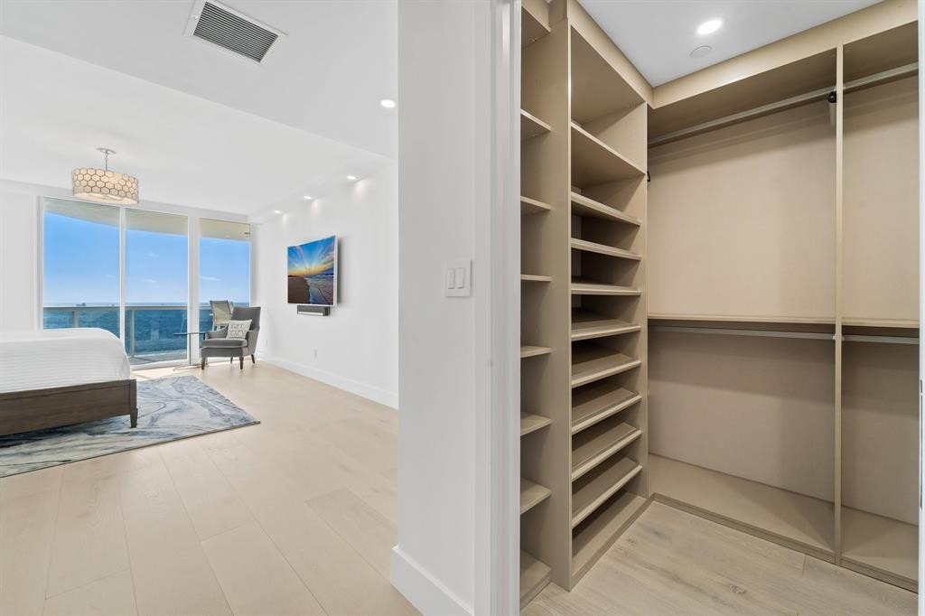 Fort Lauderdale, Florida, 33308, United States, 2 Bedrooms Bedrooms, ,2.5 BathroomsBathrooms,Residential,Forsale,1968240