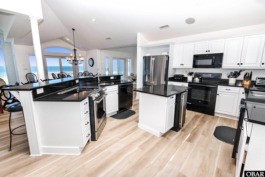 Duck, North Carolina, 27949, United States, 8 Bedrooms Bedrooms, ,7.5 BathroomsBathrooms,Residential,Forsale,1993781