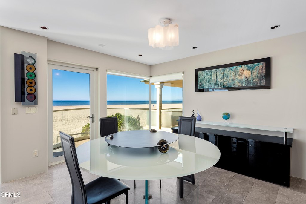 Oxnard, California, 93035, United States, 4 Bedrooms Bedrooms, ,4.5 BathroomsBathrooms,Residential,Forsale,1985940