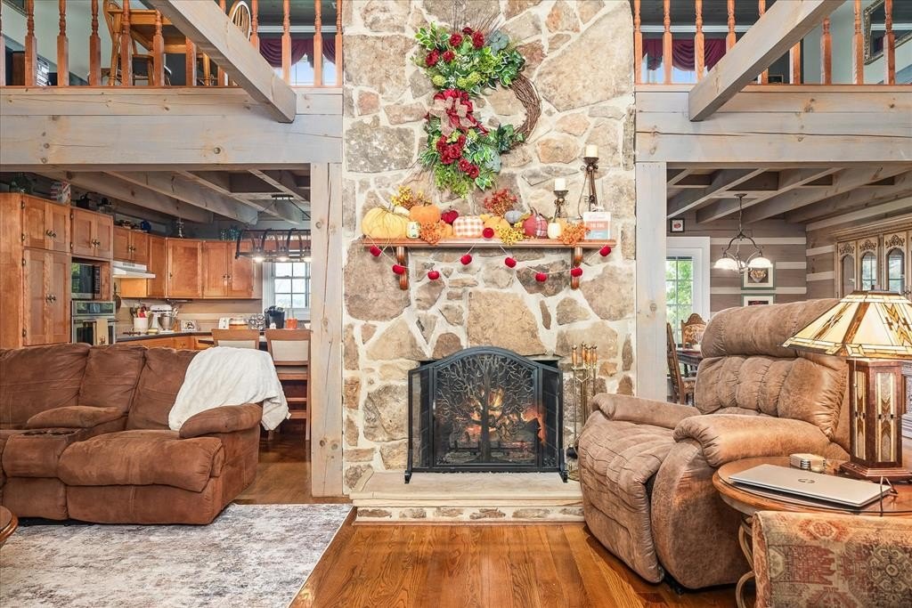 Livingston, Tennessee, 38570, United States, 5 Bedrooms Bedrooms, ,3 BathroomsBathrooms,Residential,Forsale,1968520