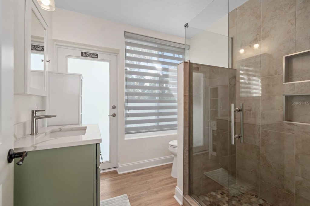 REDDICK, Florida, 32686, United States, 4 Bedrooms Bedrooms, ,4 BathroomsBathrooms,Residential,Forsale,1969786