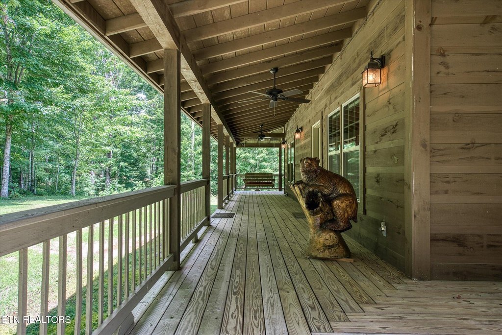 Jamestown, Tennessee, 38556, United States, 2 Bedrooms Bedrooms, ,2.5 BathroomsBathrooms,Residential,Forsale,1929822