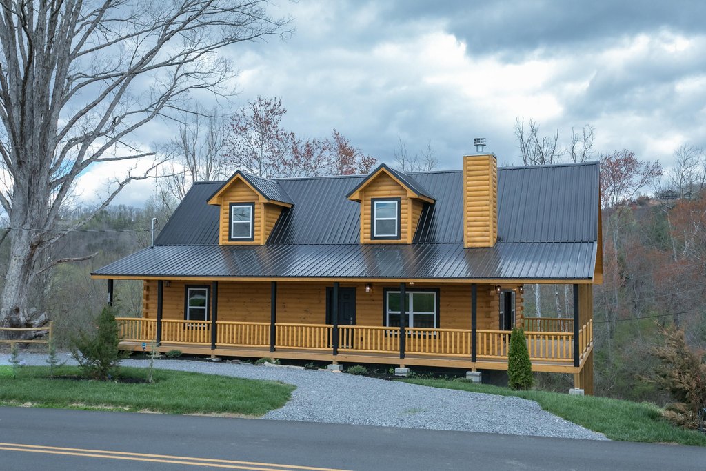 Sevierville, Tennessee, 37862, United States, 3 Bedrooms Bedrooms, ,2 BathroomsBathrooms,Residential,Forsale,1973585