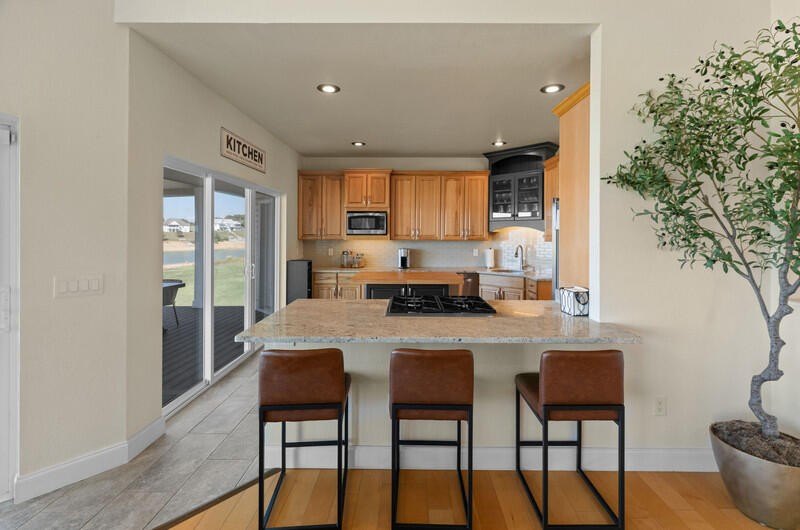 Dandridge, Tennessee, 37725, United States, 5 Bedrooms Bedrooms, ,4.5 BathroomsBathrooms,Residential,Forsale,1962203