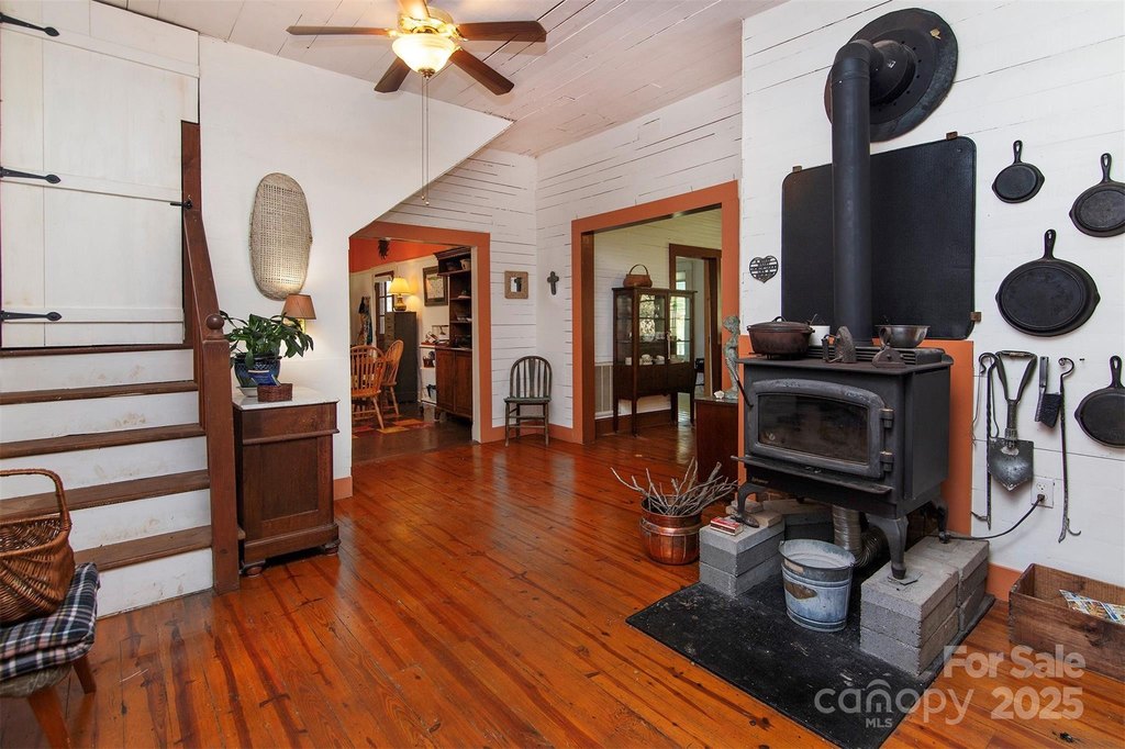 Vale, North Carolina, 28168, United States, 4 Bedrooms Bedrooms, ,1 BathroomBathrooms,Residential,Forsale,1985976