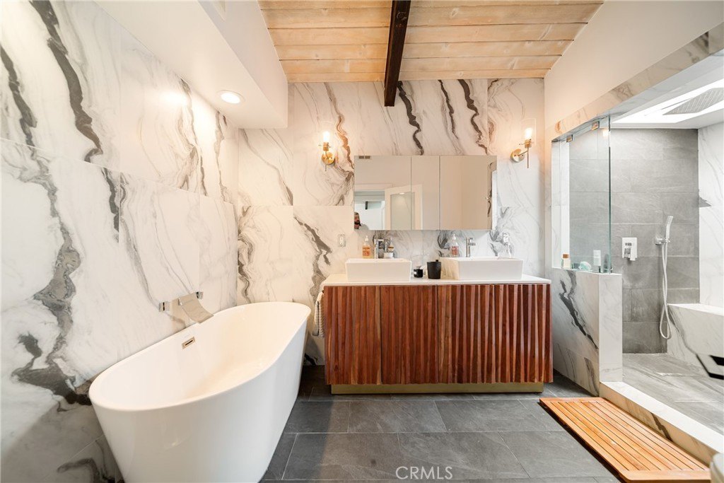 Los Angeles, California, 90046, United States, 3 Bedrooms Bedrooms, ,2 BathroomsBathrooms,Residential,Forsale,1985943