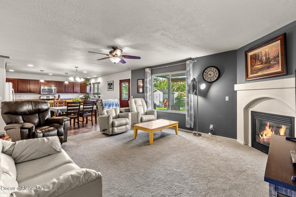 Coeur d'Alene, Idaho, 83815, United States, 3 Bedrooms Bedrooms, ,2.5 BathroomsBathrooms,Residential,Forsale,1984583