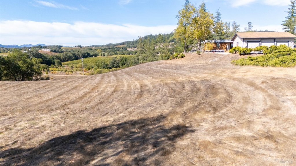 Healdsburg, California, 95448, United States, 3 Bedrooms Bedrooms, ,2.5 BathroomsBathrooms,Residential,Forsale,1985919