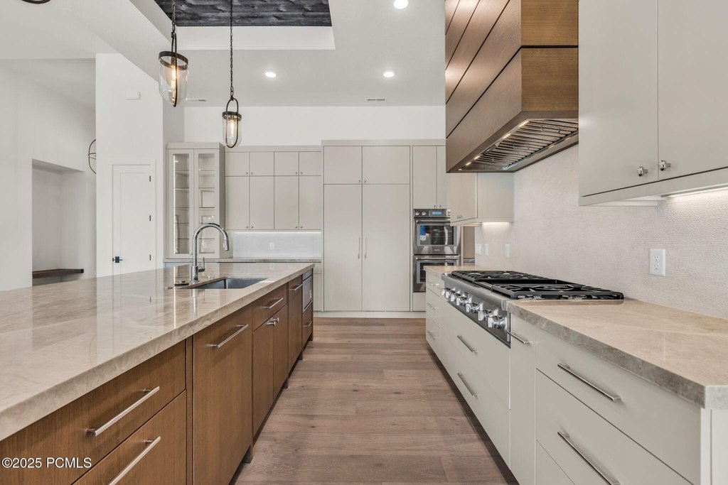 Kamas, Utah, 84036, United States, 4 Bedrooms Bedrooms, ,4.5 BathroomsBathrooms,Residential,Forsale,1994170