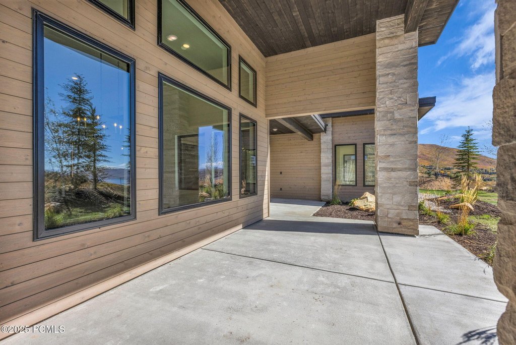 Kamas, Utah, 84036, United States, 4 Bedrooms Bedrooms, ,4.5 BathroomsBathrooms,Residential,Forsale,1994170