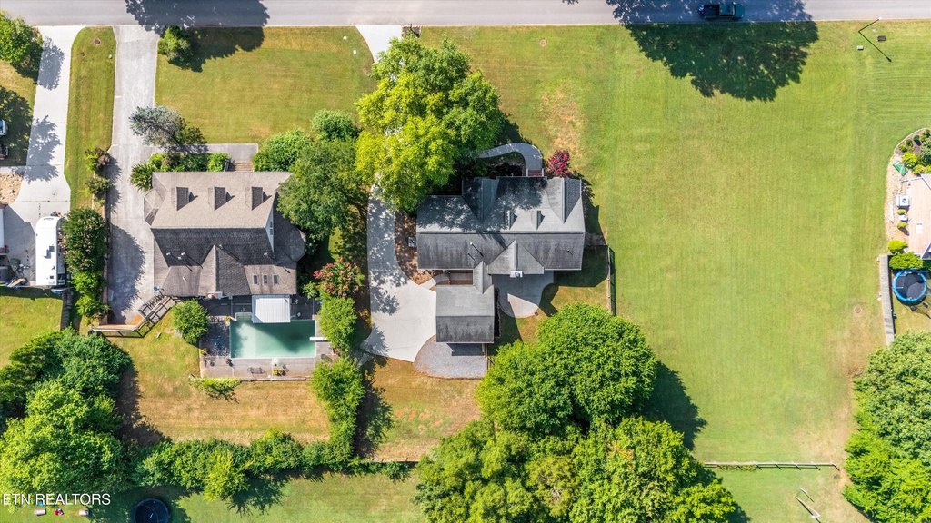 Maryville, Tennessee, 37803, United States, 3 Bedrooms Bedrooms, ,2 BathroomsBathrooms,Residential,Forsale,1952843