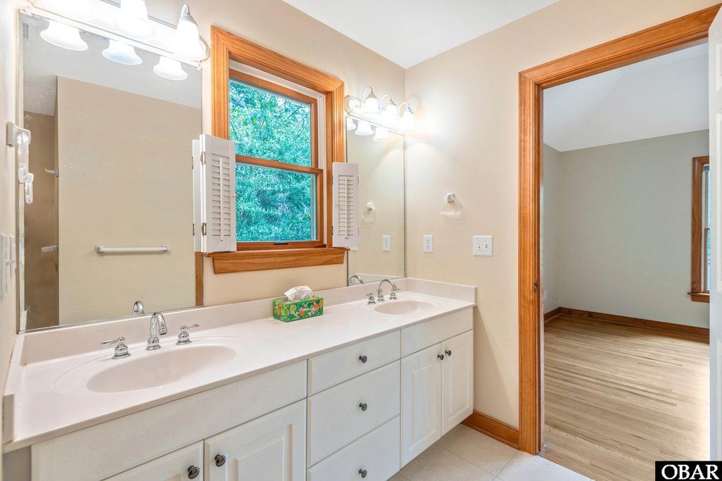 Kill Devil Hills, North Carolina, 27948, United States, 3 Bedrooms Bedrooms, ,3 BathroomsBathrooms,Residential,Forsale,1993772