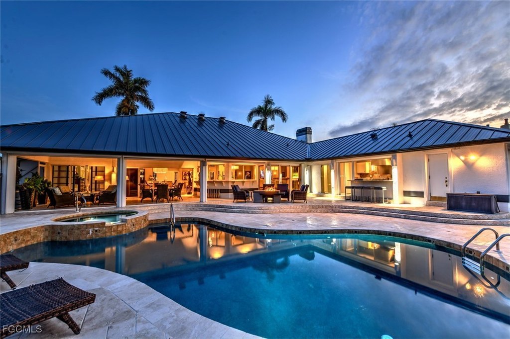 Fort Myers, Florida, 33912, United States, 3 Bedrooms Bedrooms, ,4.5 BathroomsBathrooms,Residential,Forsale,1971958