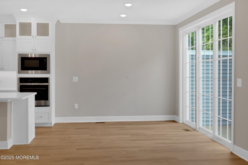 Manalapan, New Jersey, 07726, United States, 3 Bedrooms Bedrooms, ,3.5 BathroomsBathrooms,Residential,Forsale,1984550