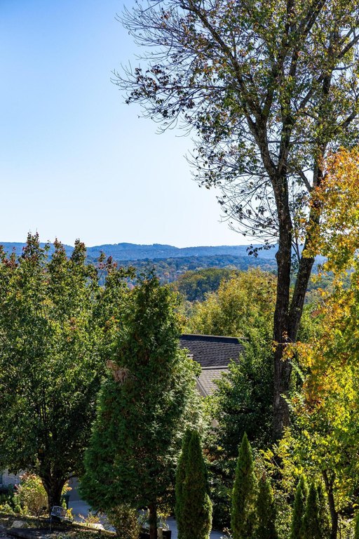 Hixson, Tennessee, 37343, United States, 4 Bedrooms Bedrooms, ,2.5 BathroomsBathrooms,Residential,Forsale,1995345