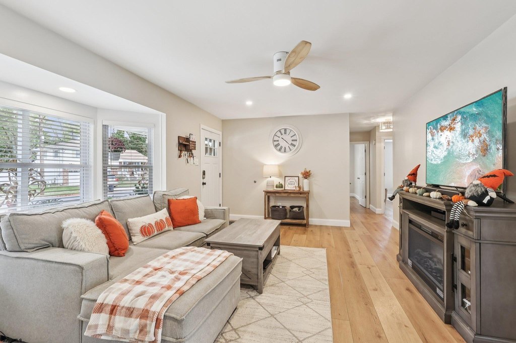 Somers Point, New Jersey, 08244, United States, 3 Bedrooms Bedrooms, ,2 BathroomsBathrooms,Residential,Forsale,1960204